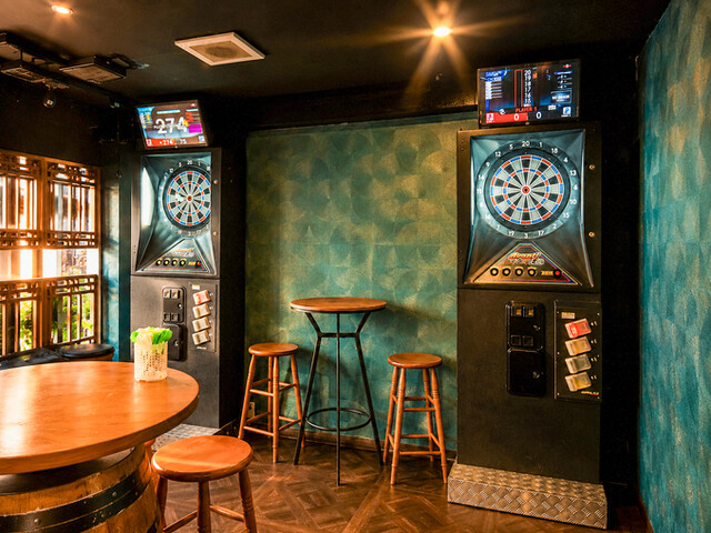 店内にはダーツ・カラオケ完備TERRACE GARDEN 8848【公式】